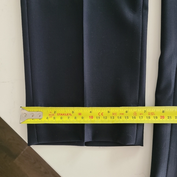 Harry Rosen custom slim suit - Picture 14 of 16